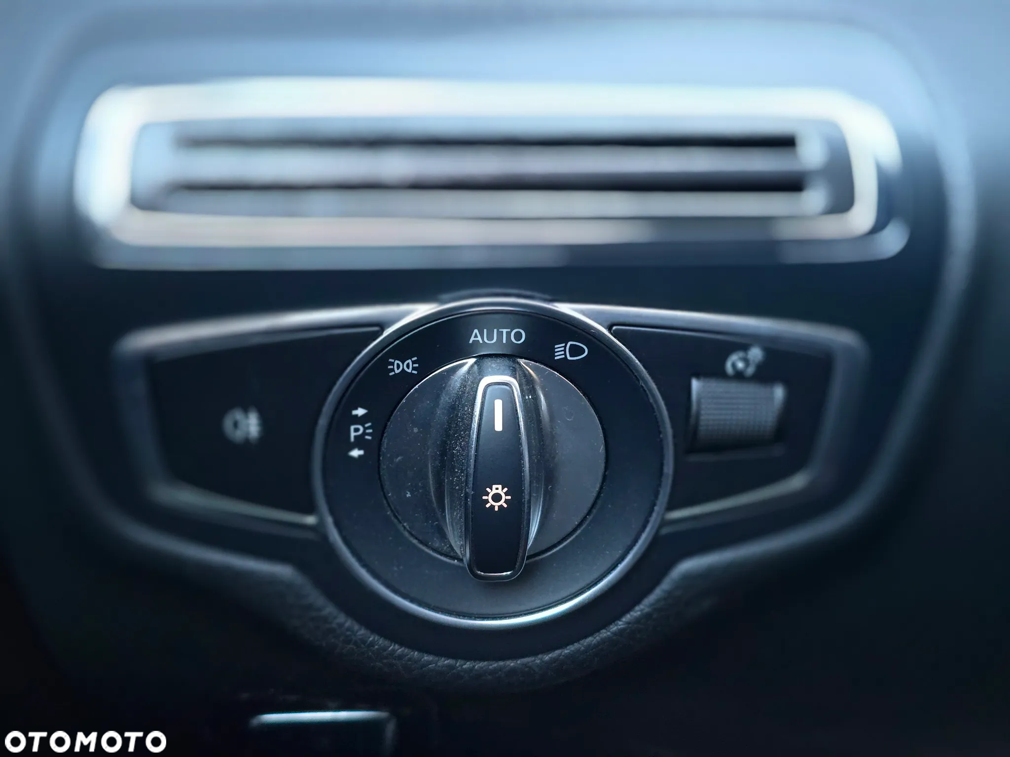 Mercedes-Benz Klasa C 200 (BlueTEC) d 7G-TRONIC - 29