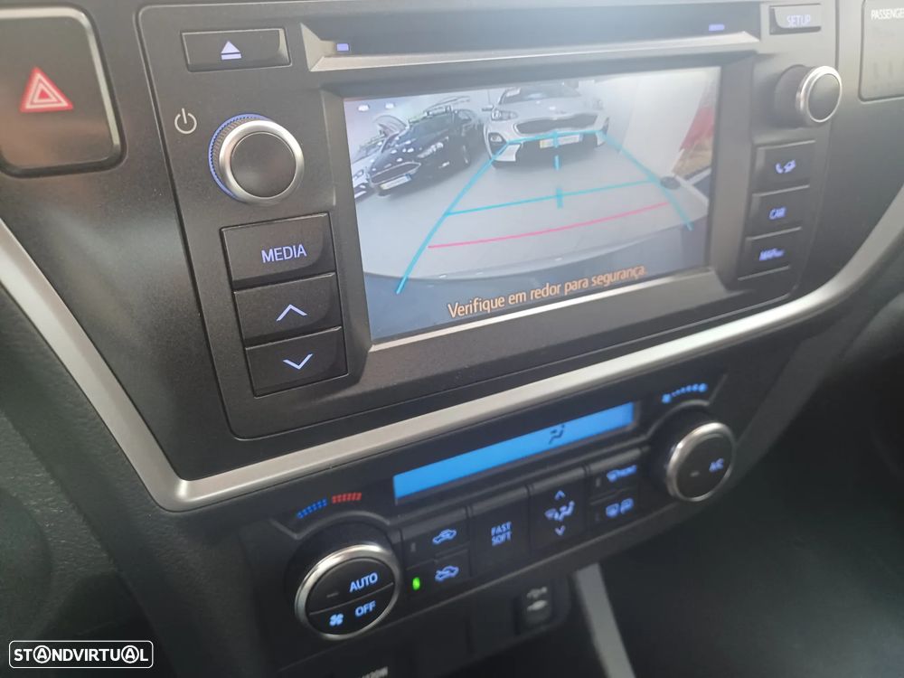 Toyota Auris 1.6 Valvematic Edition - 15