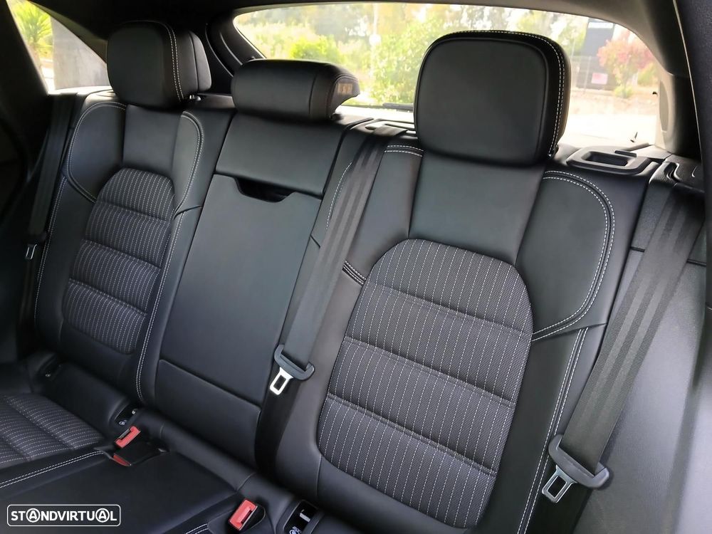 Porsche Macan T - 20