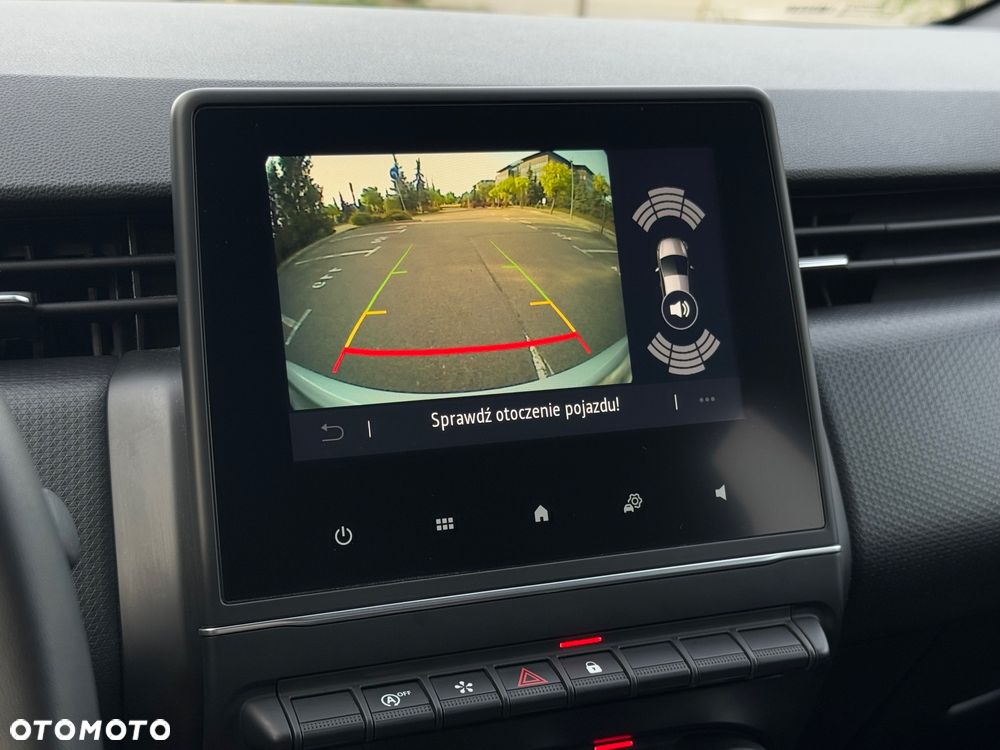 Renault Clio TCe 90 TECHNO - 24