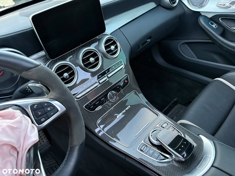 Mercedes-Benz Klasa C AMG 63 S - 16