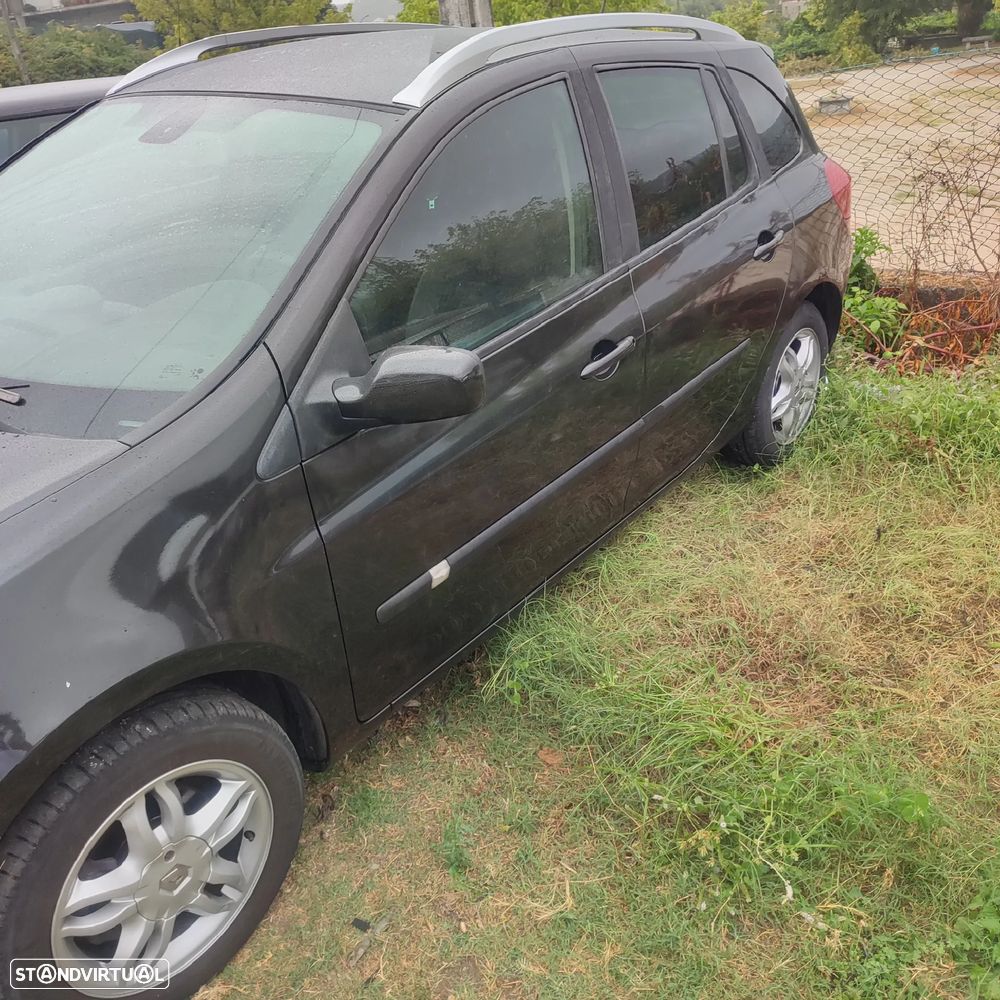Renault Clio Sport Tourer - 3