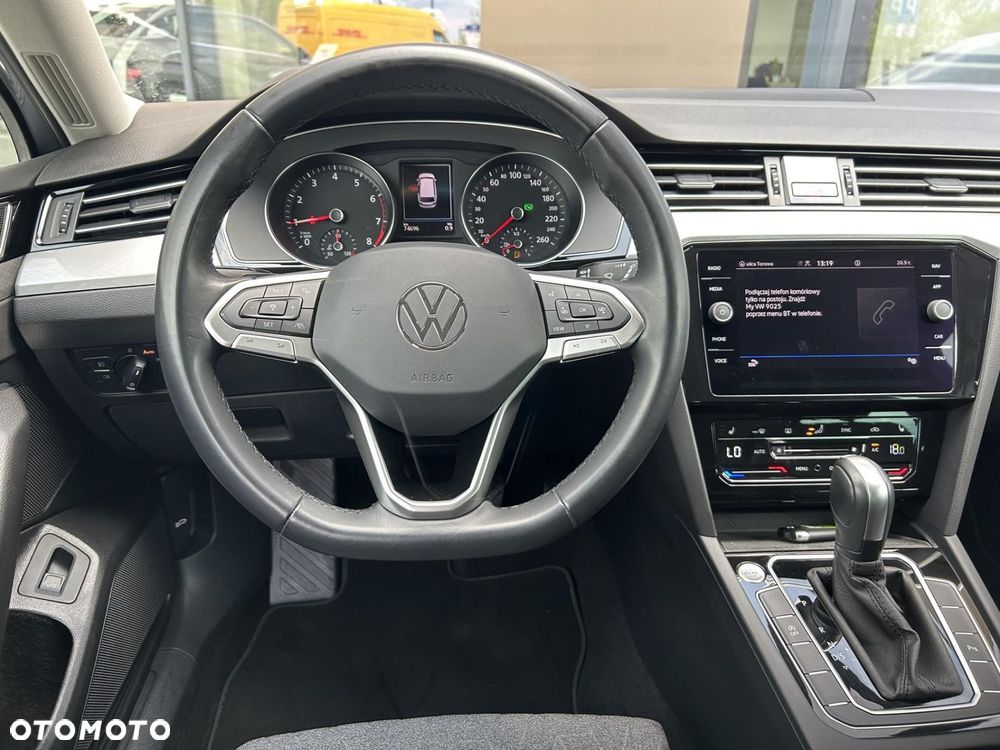 Volkswagen Passat - 20