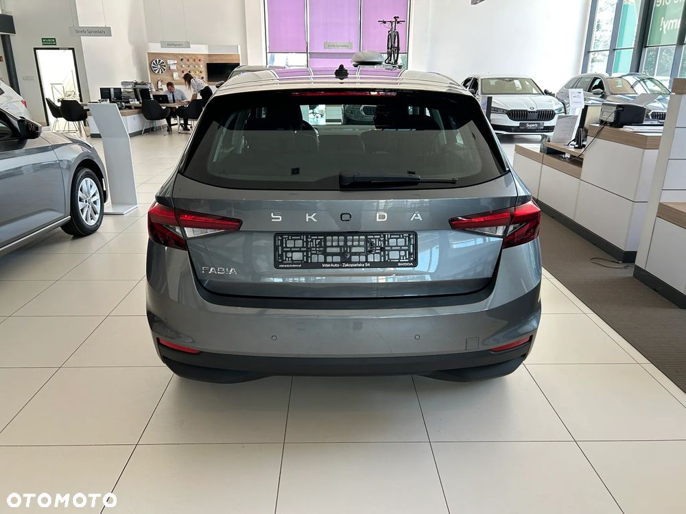 Skoda Fabia 1.0 TSI Drive - 8
