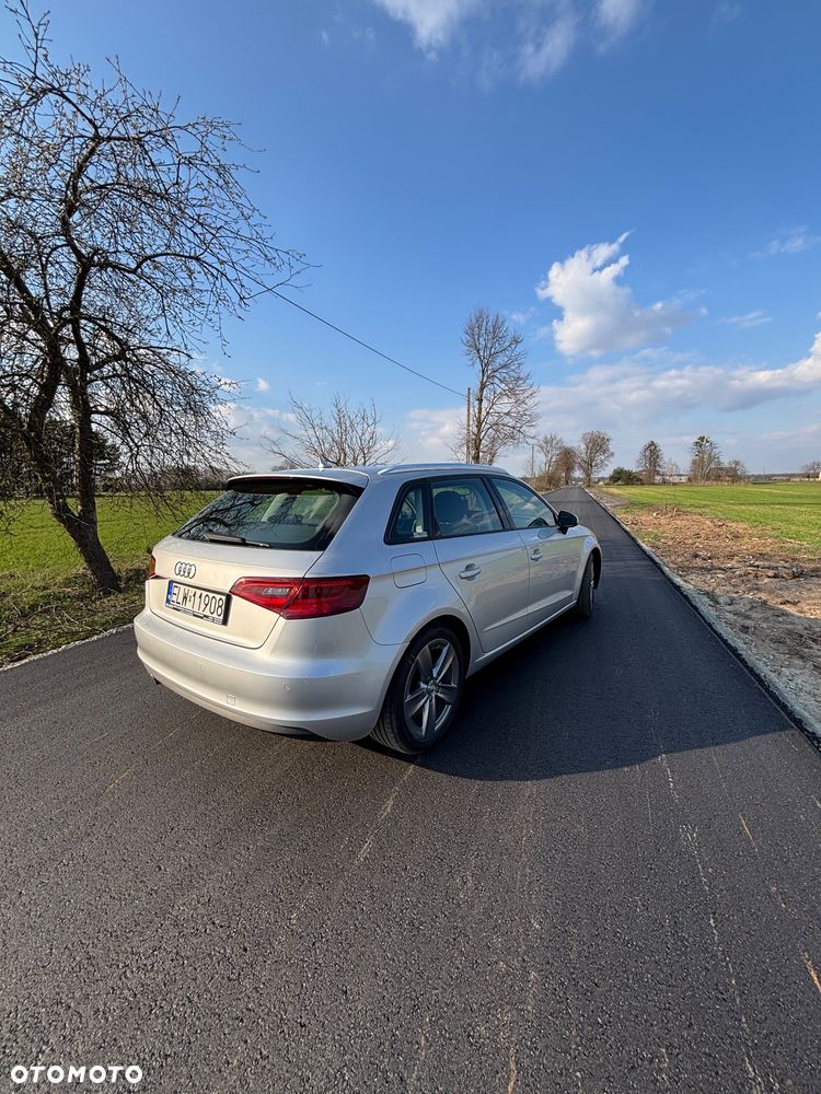 Audi A3 Sportback 1.4 TFSI Ambiente - 3