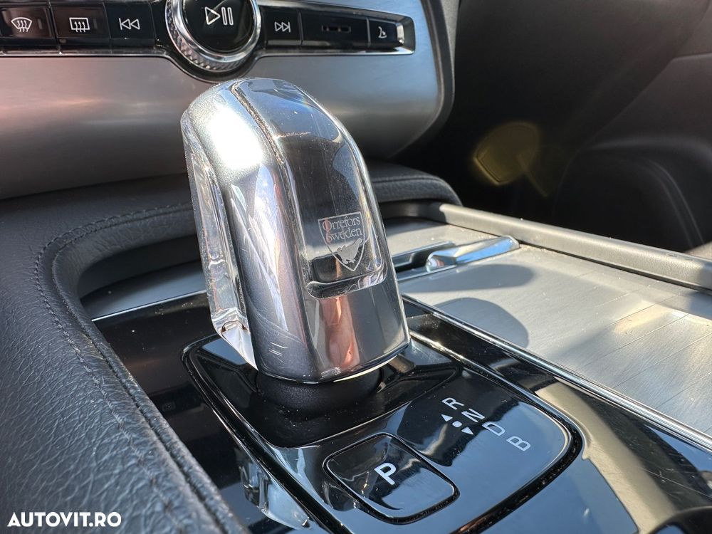 VOLVO XC90 2016 — imagine 10