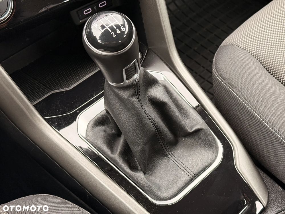 Volkswagen T-Roc 2.0 TDI SCR DPF Advance - 23