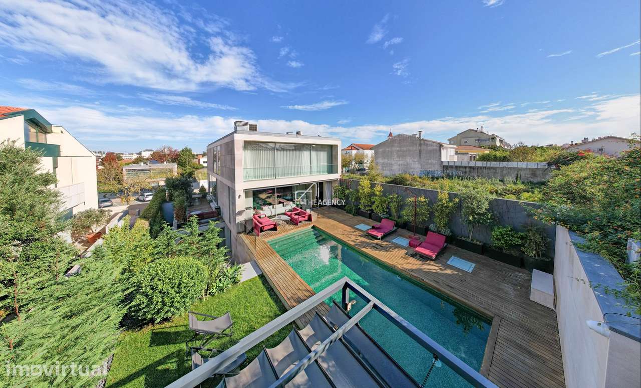 Moradia Contemporânea V4+1 com Piscina Aquecida na Foz do Douro, Porto - Grande imagem: 2/57