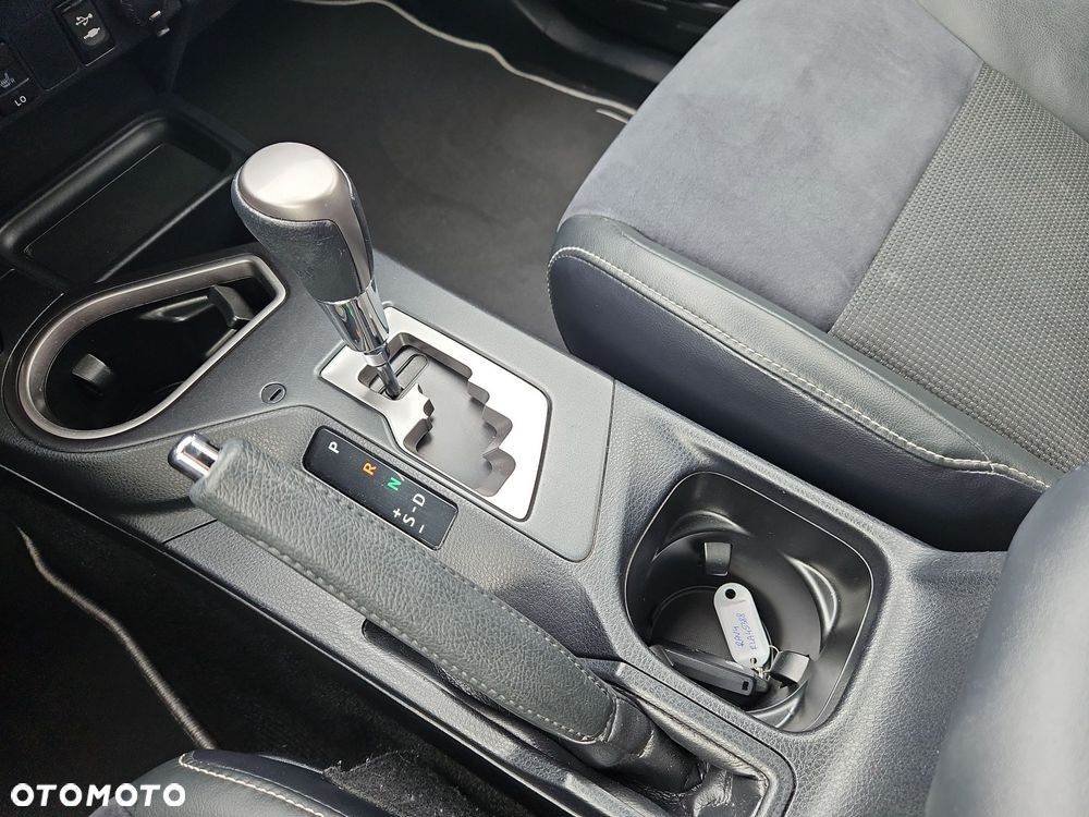 Toyota RAV4 Hybrid Style 4x2 - 23