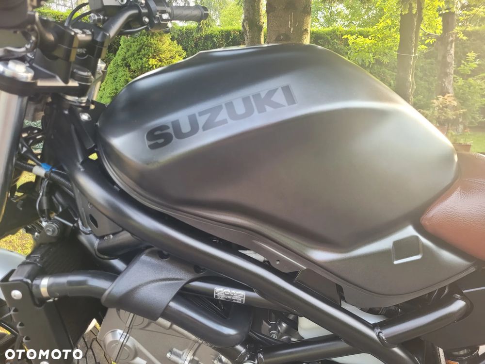 Suzuki SV - 19