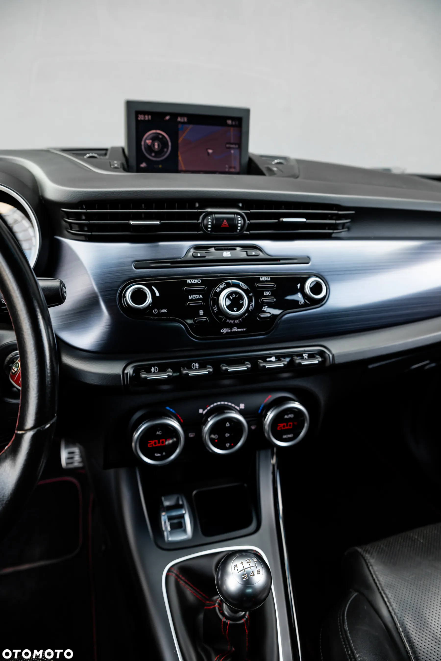 Alfa Romeo Giulietta 1750 TBi Quadrifoglio Verde - 37
