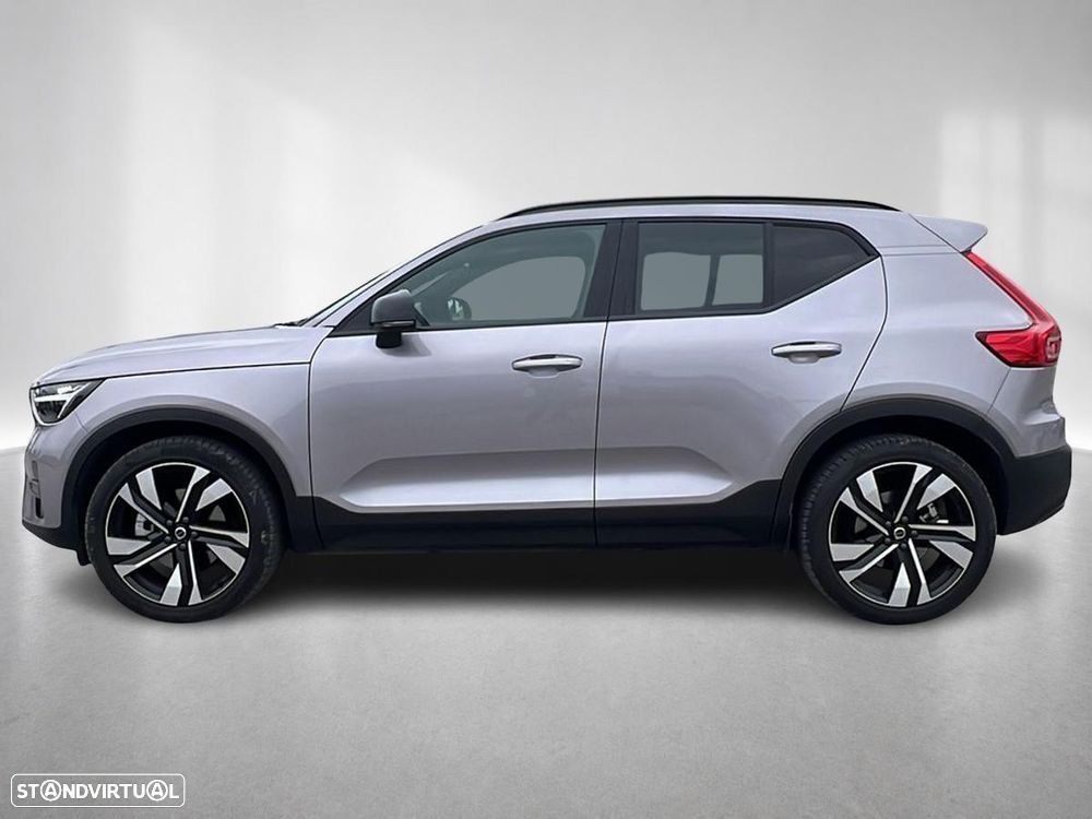 Volvo XC 40 2.0 B3 Plus Dark - 3