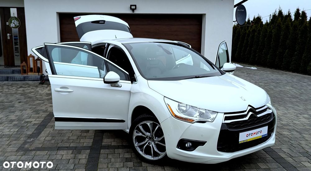 Citroën DS4 VTi 120 Urban Show - 2