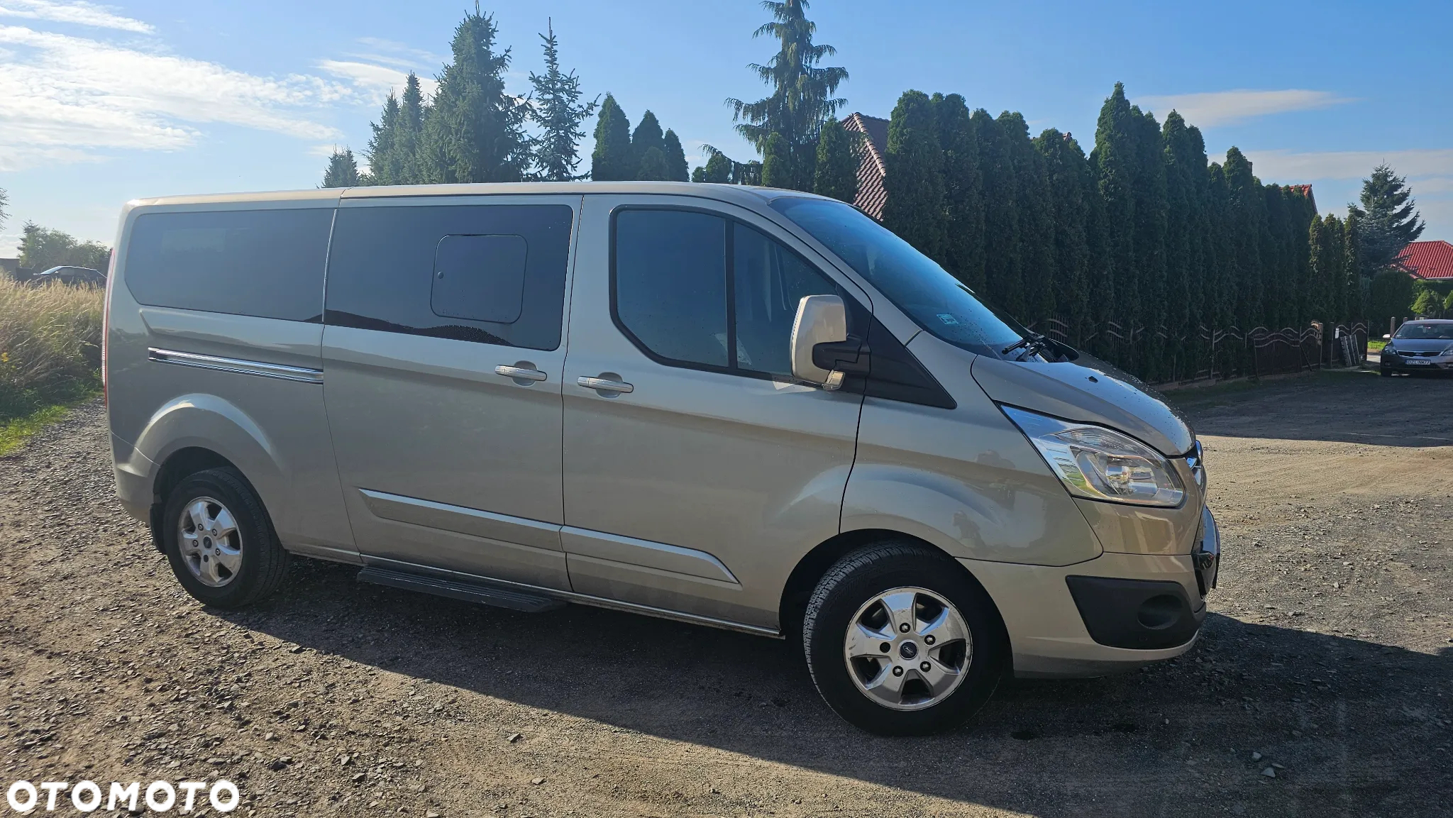 Ford Tourneo Custom - 4