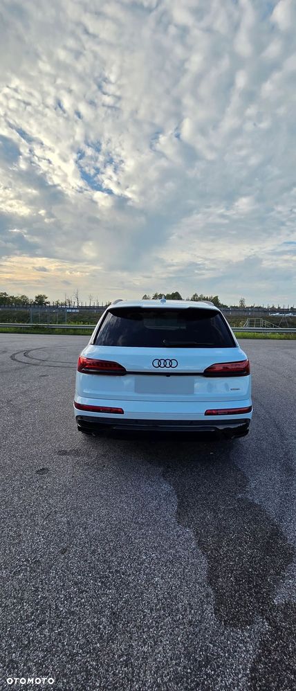 Audi Q7 2022 photo 5