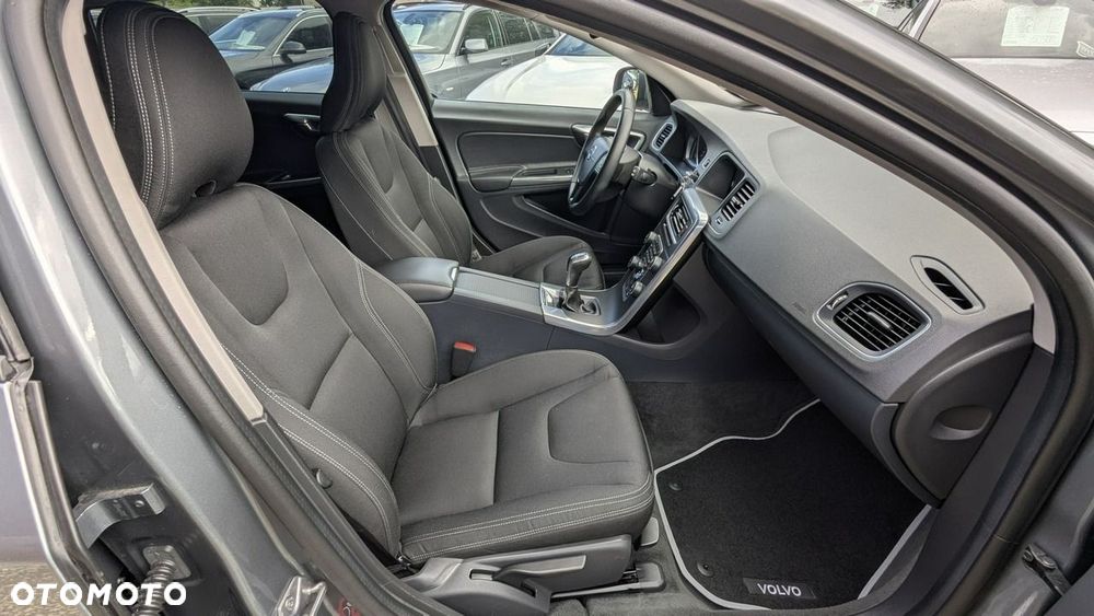 Volvo V60 D2 Kinetic - 18