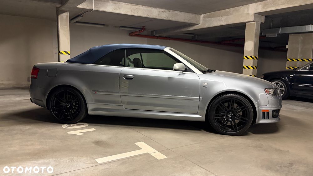 Audi RS4 Cabrio Standard - 3