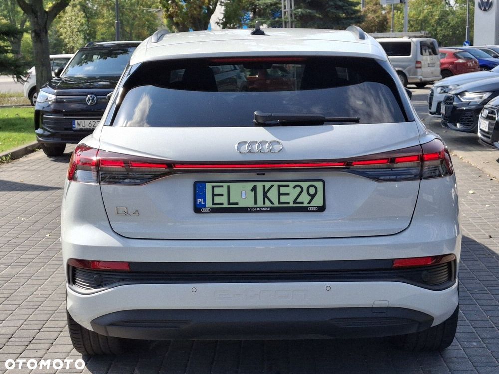 Audi Q4 e-tron - 5