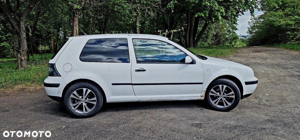 Volkswagen Golf 1.9 TDI Basis - 2
