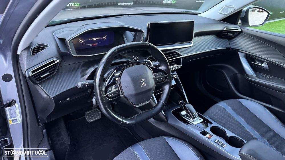 Peugeot 2008 1.2 PureTech Allure EAT8 - 10
