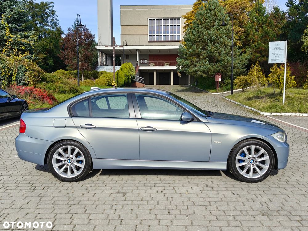 BMW Seria 3 320i - 5