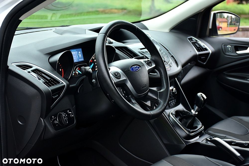 Ford Kuga 2.0 TDCi 4x4 Titanium - 17