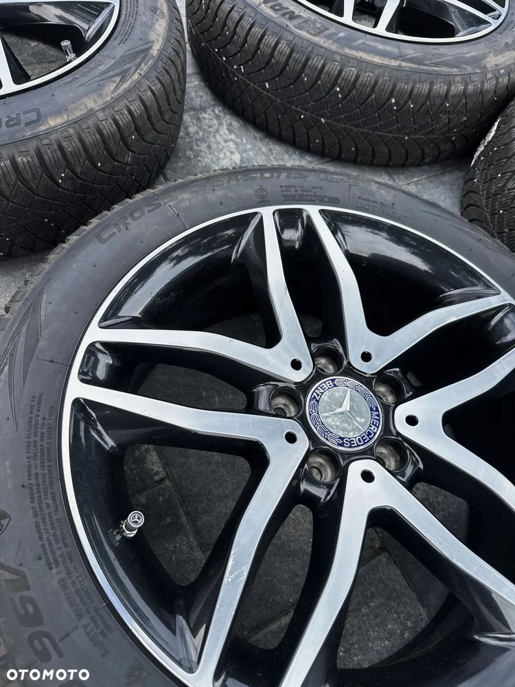 Mercedes-Benz GLA 200 AMG Line - 38