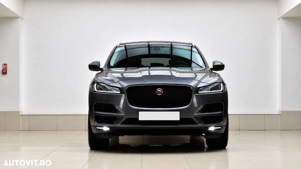 Jaguar F-Pace P250 AWD SE - 3