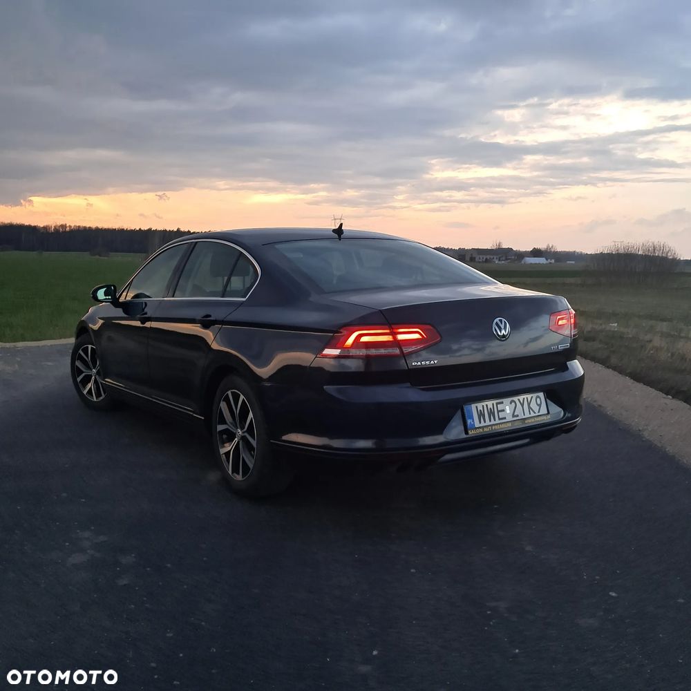 Volkswagen Passat 1.8 TSI BMT Comfortline - 12