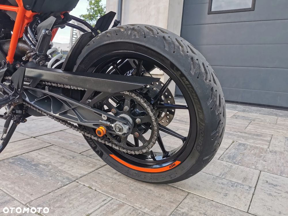 KTM Duke - 16