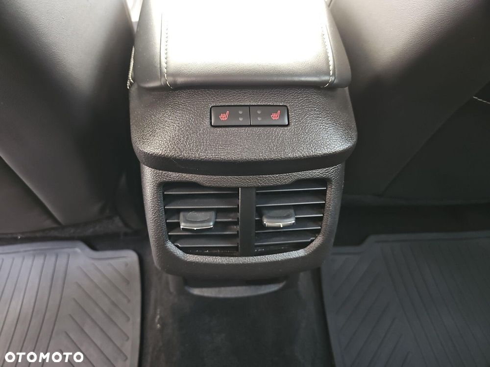 Ford Mondeo 2.0 EcoBlue Vignale - 27