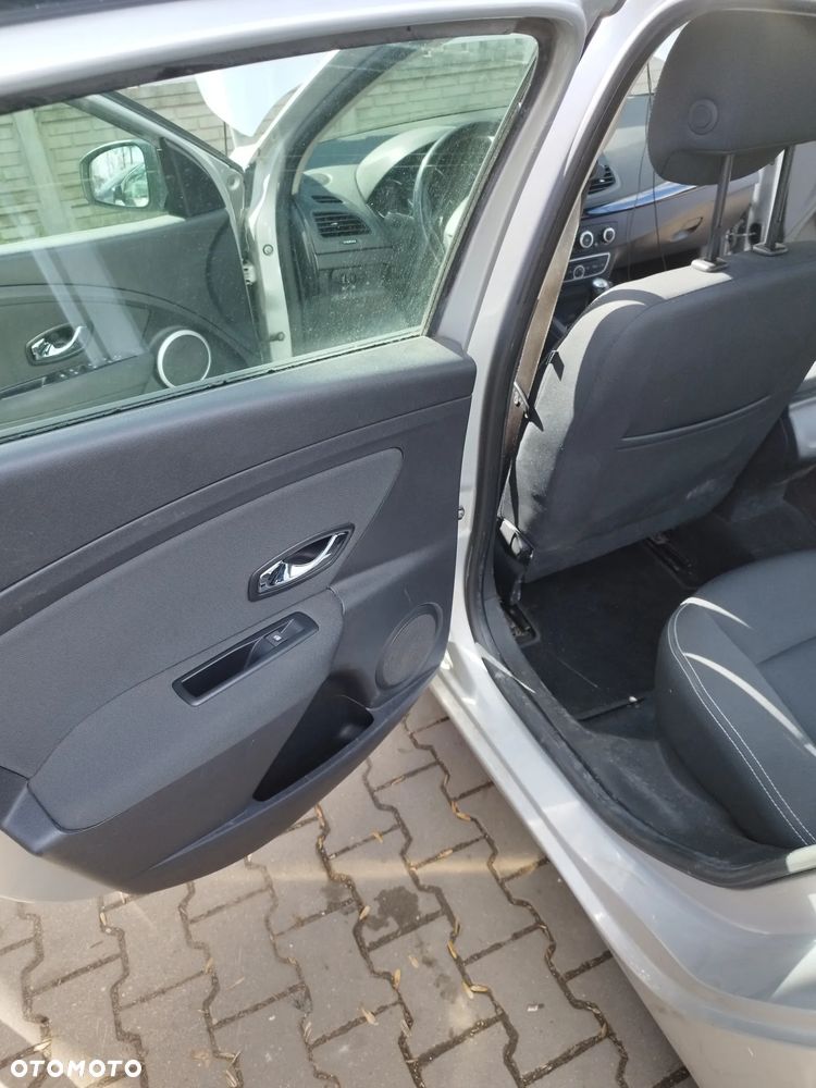 Renault Fluence - 17