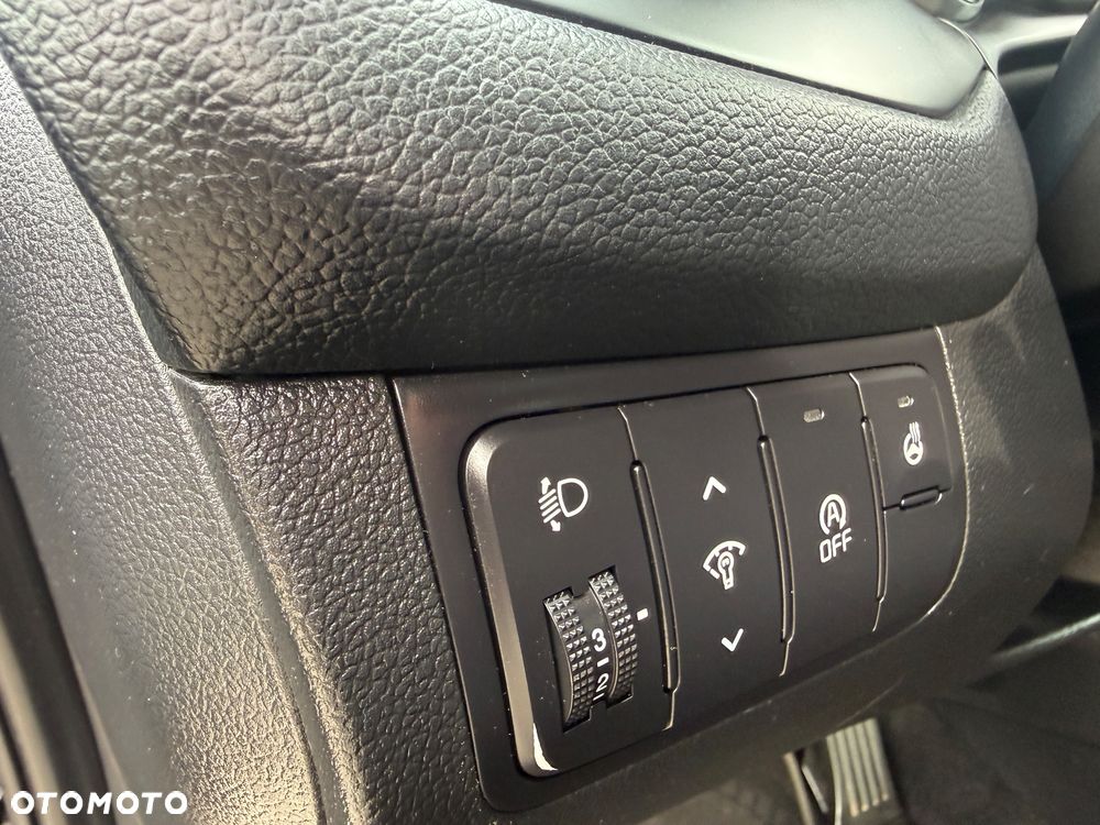 Kia Ceed - 31