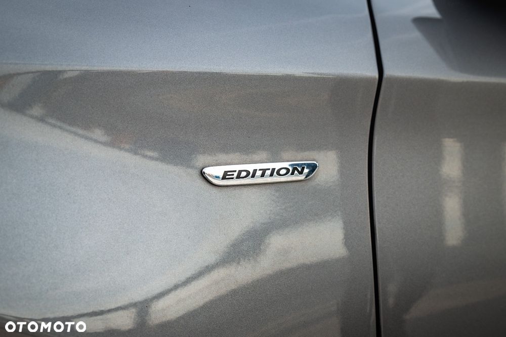 Mercedes-Benz CLA - 12