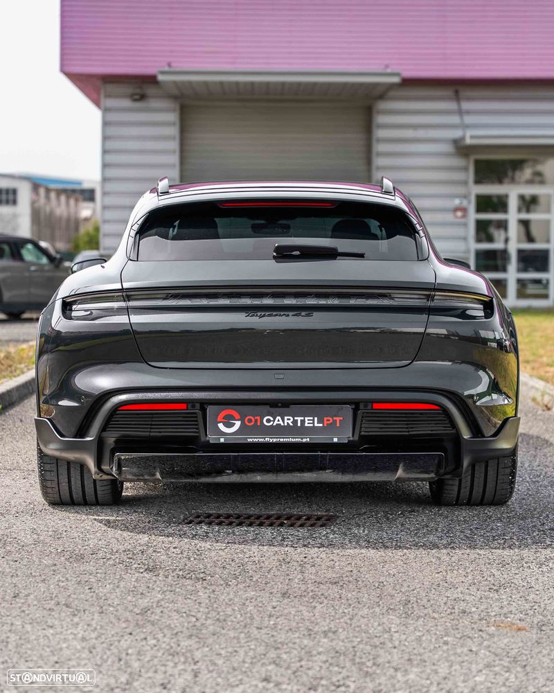 Porsche Taycan Cross Turismo 4S - 7