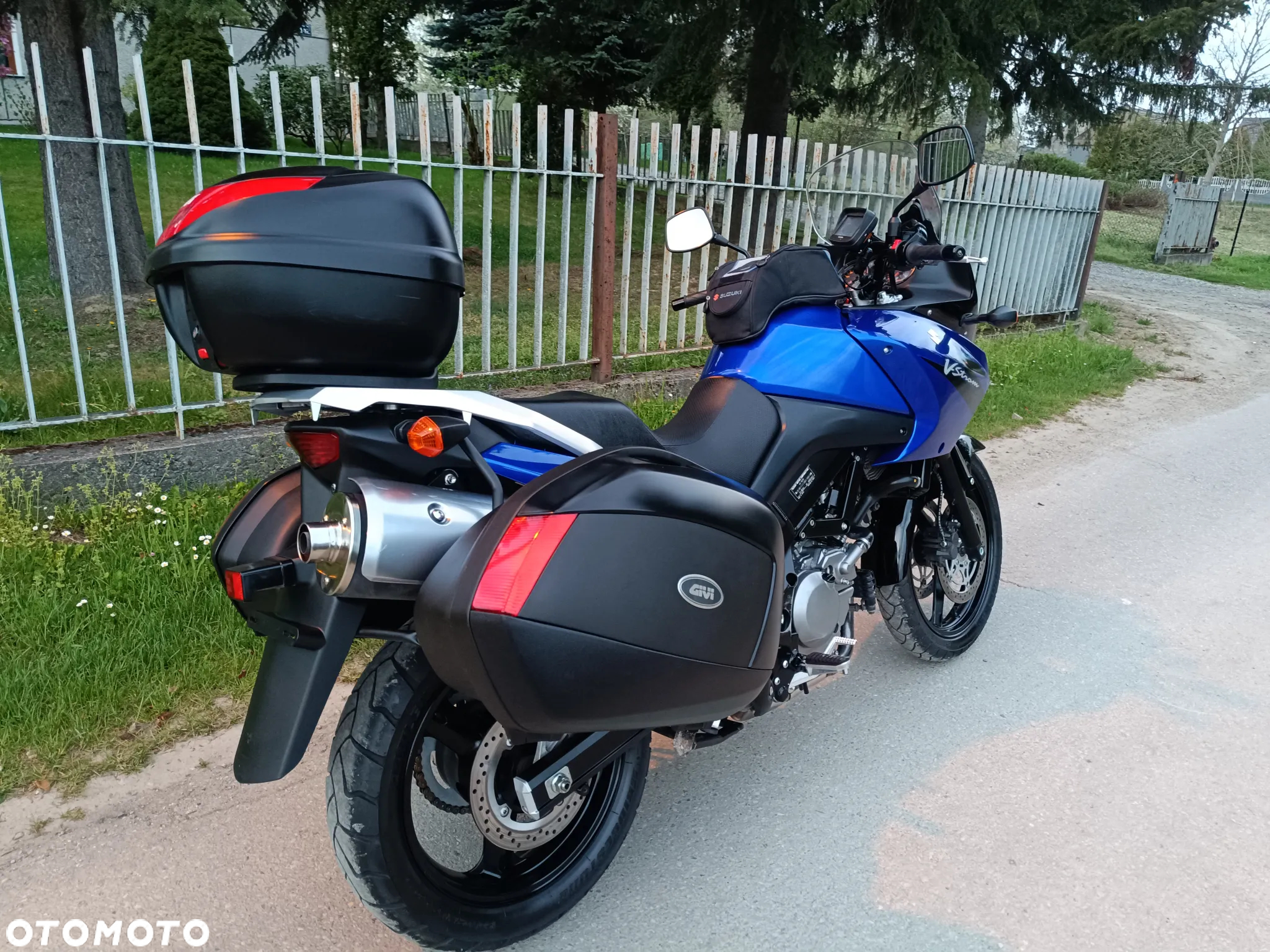 Suzuki DL - 4