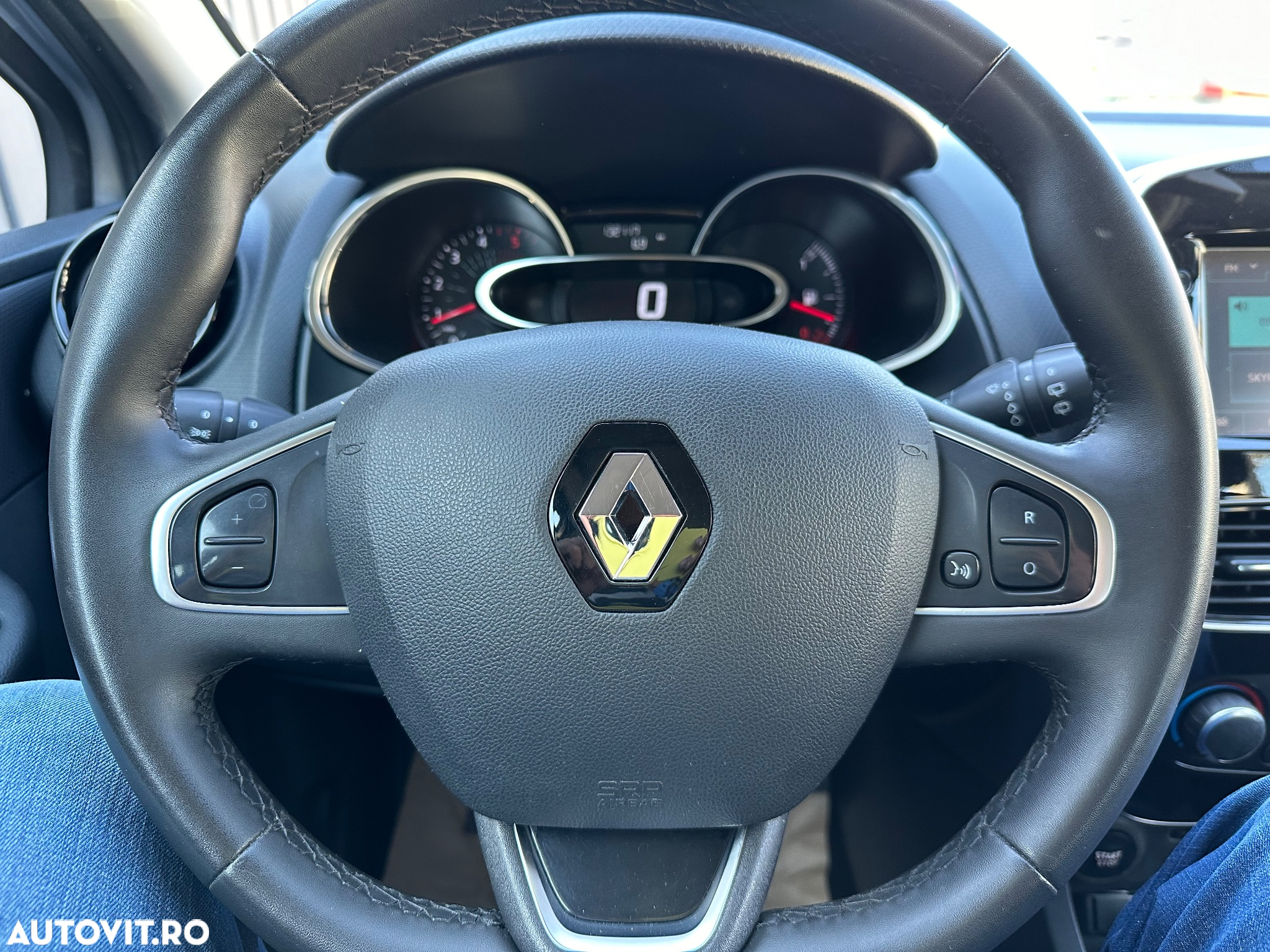 Renault Clio (Energy) dCi 90 Start & Stop LIMITED - 8