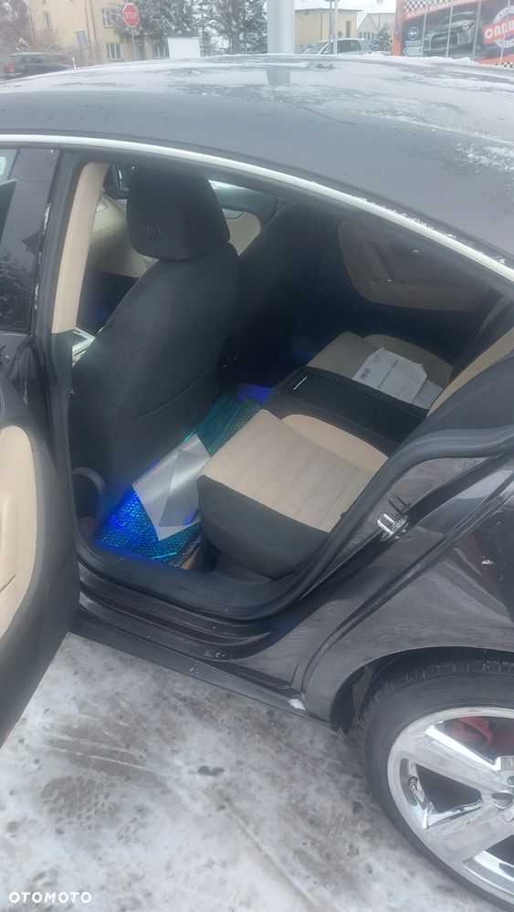 Volkswagen Passat 2.0 TDI Trendline - 6