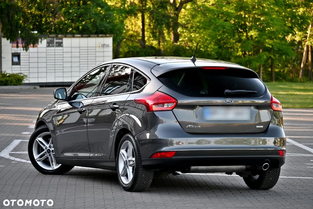 Ford Focus 1.5 EcoBoost Titanium - 18