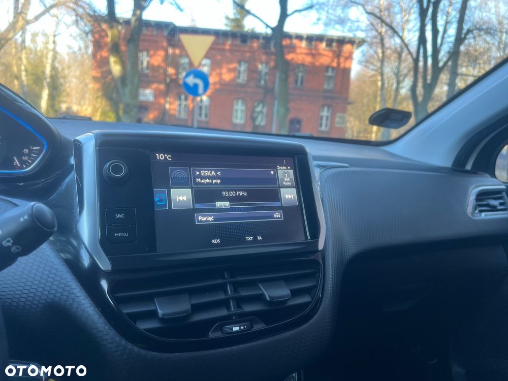 Peugeot 2008 1.6 BlueHDi Allure - 11