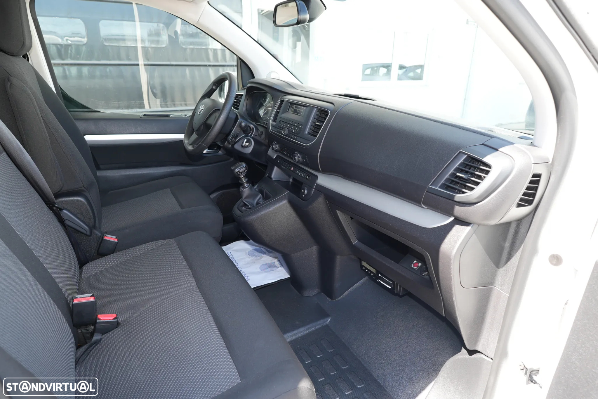 Toyota Proace 9Lugares Verso 1.5D4D 120cv - 11