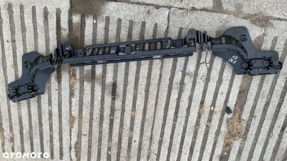 BMW F30 ŚLIZG MOCOWANIE ZDERZAKA TYLNEGO 7256922 EUROPA LEKKO USZKODZONY - 1