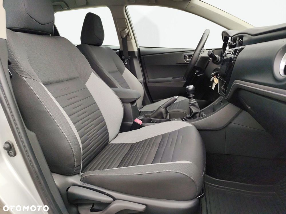 Toyota Auris - 19