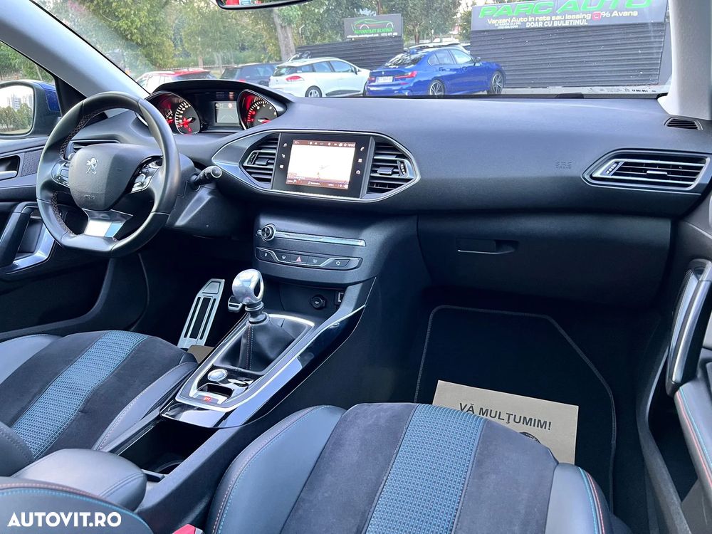 Peugeot 308 1.2 L PureTech Turbo S&S Allure - 10