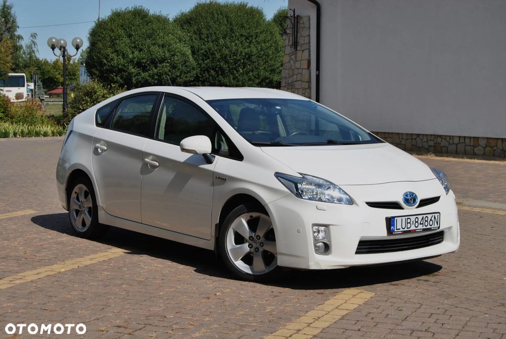Toyota Prius (Hybrid) Comfort - 2