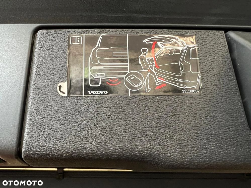 Volvo XC 60 T5 AWD Momentum - 22