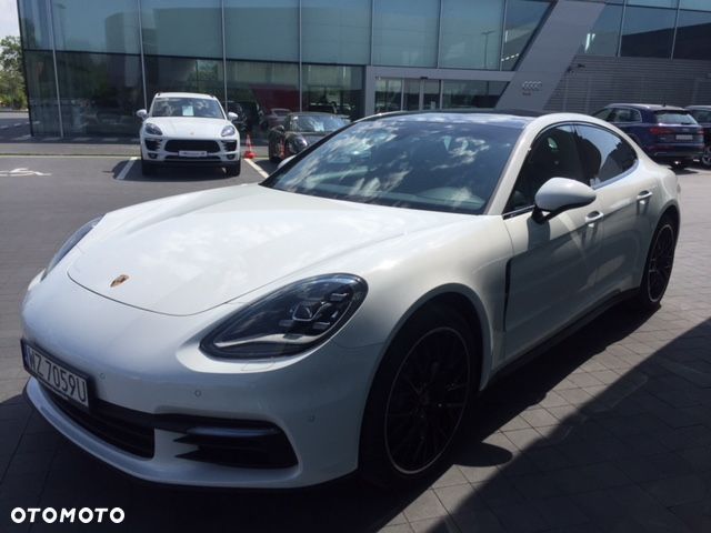 Porsche Panamera 4S - 1