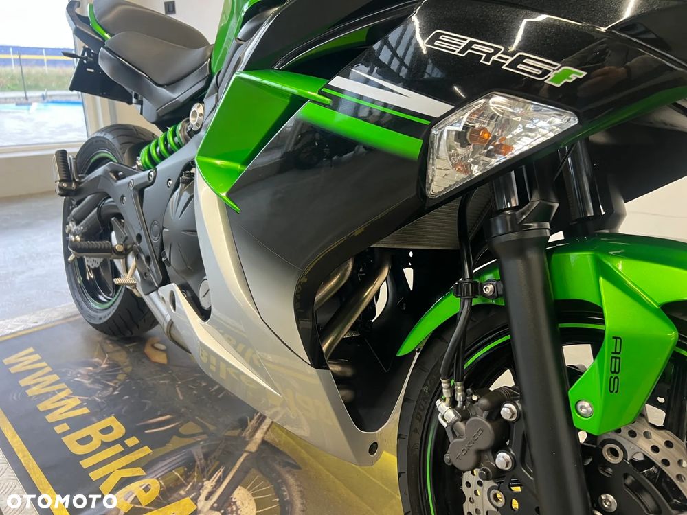 Kawasaki ER - 24