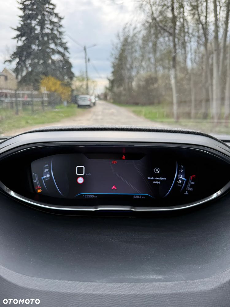 Peugeot 3008 1.5 BlueHDi Allure S&S - 16