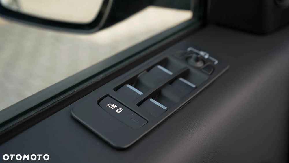 Land Rover Discovery Sport 2.0 P250 mHEV Dynamic HSE - 26